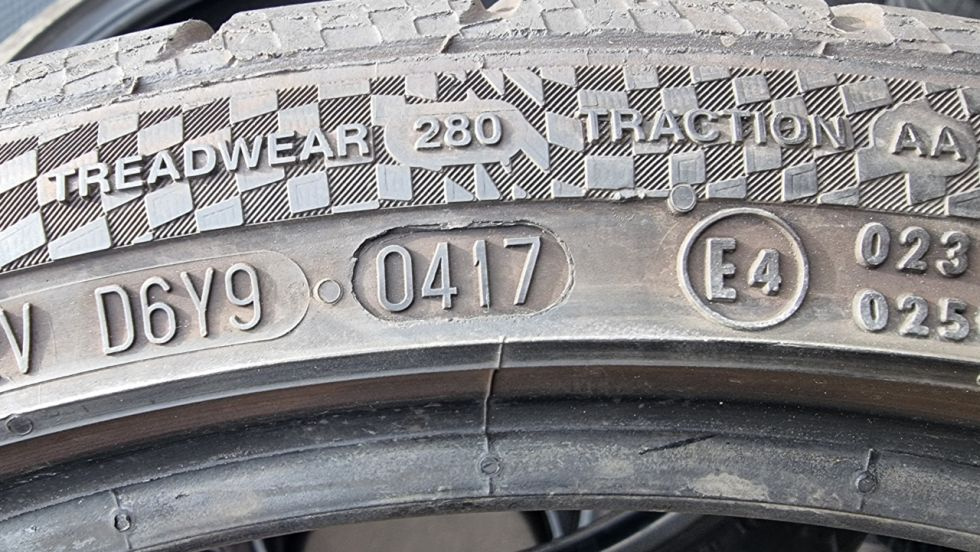 Letní pneu 235/35/19 Continental - 9