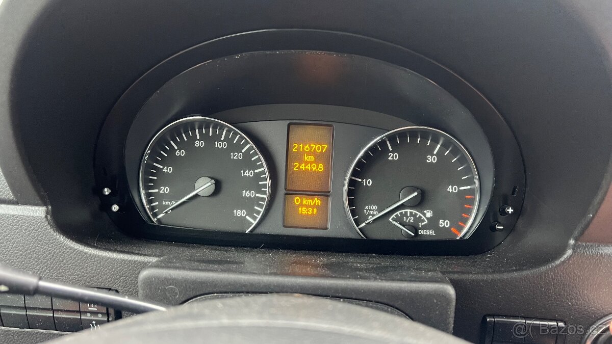 Mercedes Benz Sprinter L2H2 - 9