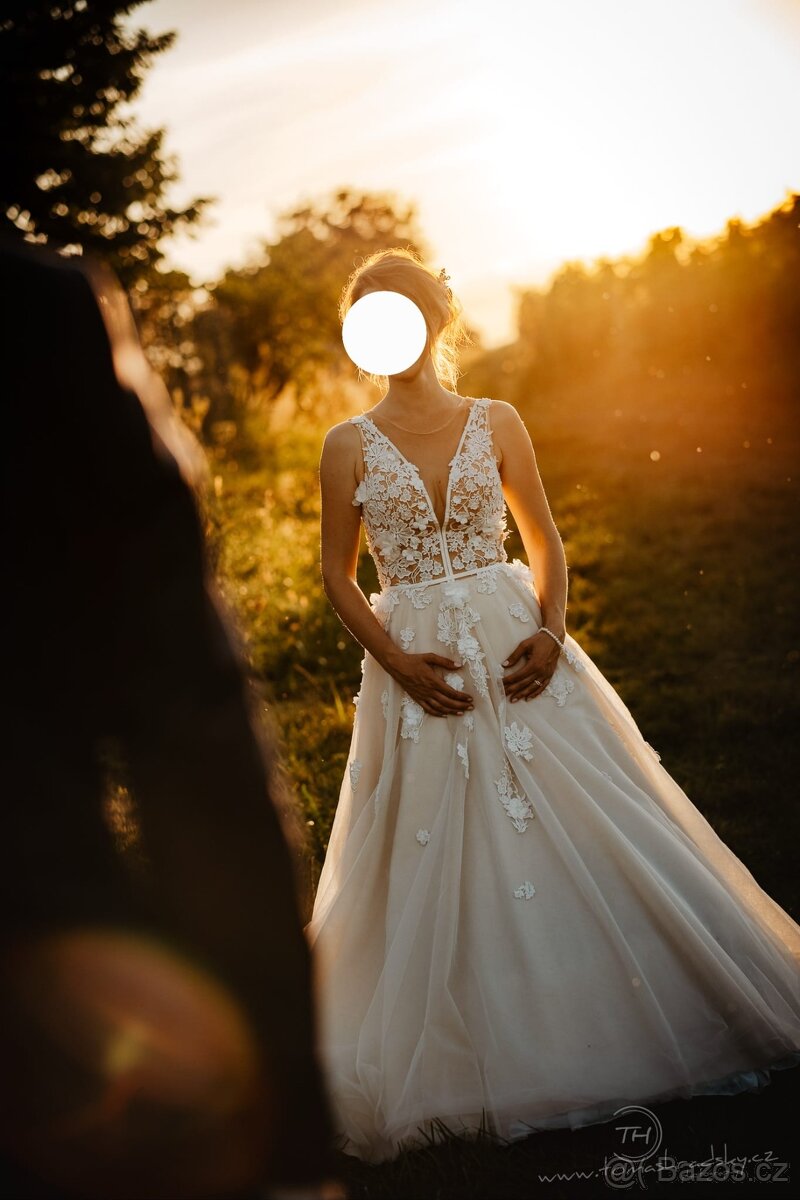 Prodám svatební šaty značky Eva Lendel. - 9