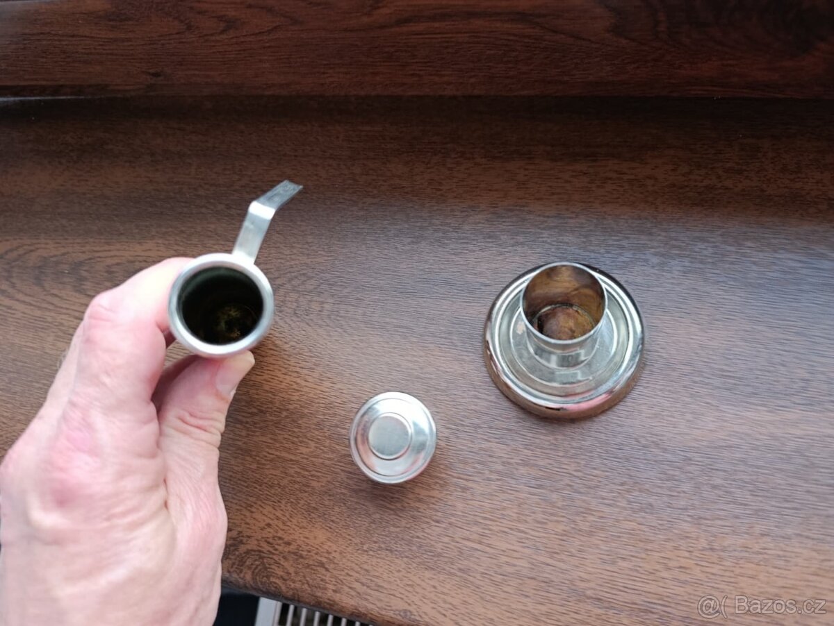 Starý ohříváček - ohřívač na pivo ve stojánku. - 9