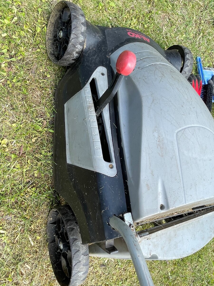 Sekačka na trávu - 9
