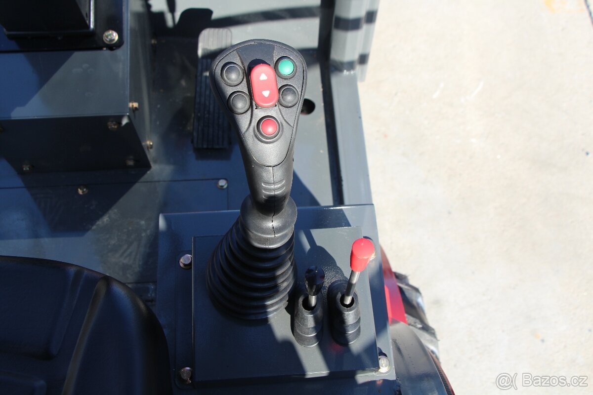 Teleskopický nakladač Elektrický - 9