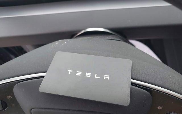 TESLA MODEL 3 2025 - 9