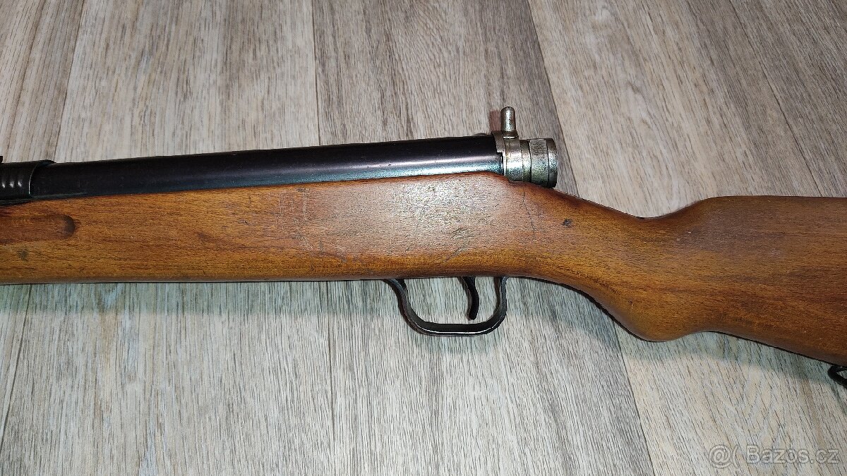 Prodám vojenskou vzduchovkou vz.47 tgf - 9