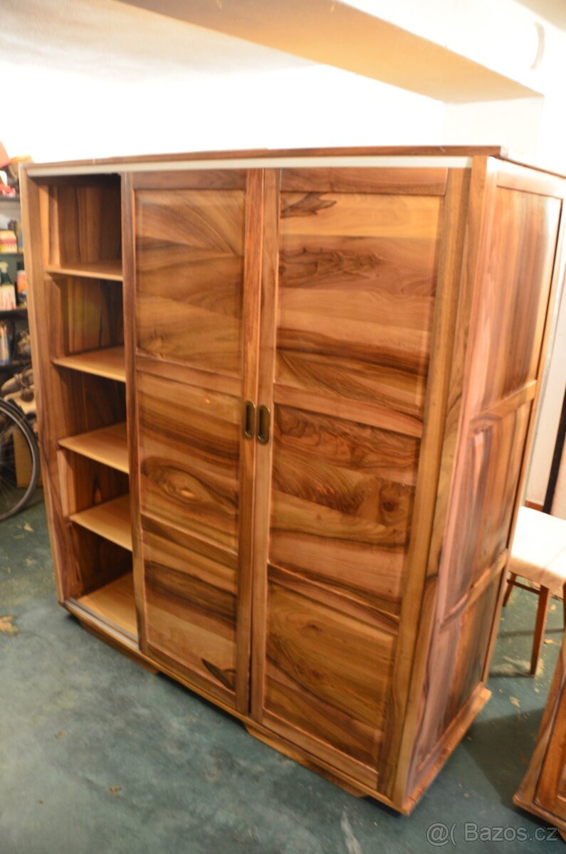 skříně s nástavci, masiv ořech - 9