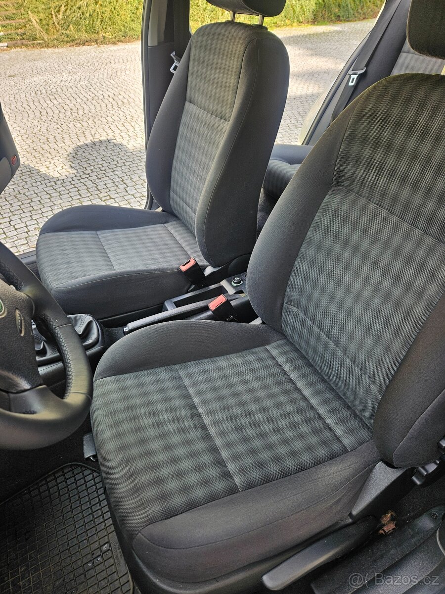 Škoda Octavia 1.9 TDI 66 kW 2004, 239.000 km Bez koroze - 9