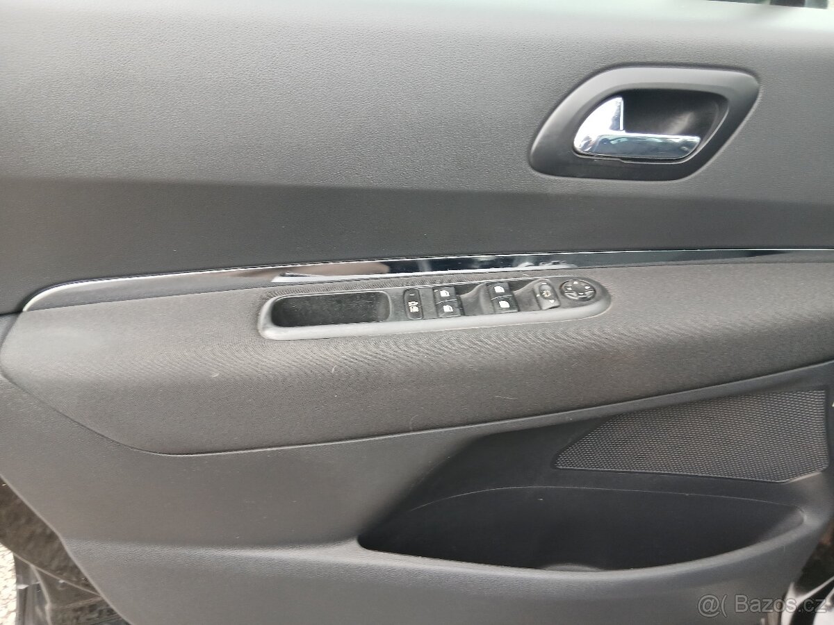 Peugeot 5008, 2.0 HDI, 110 kW, Nová STK- 9/2027 - 9