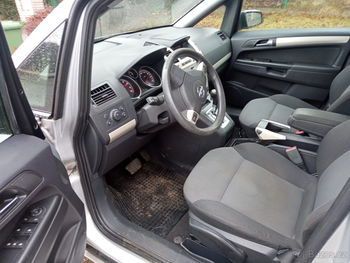 Opel Zafira 2,2i - 9
