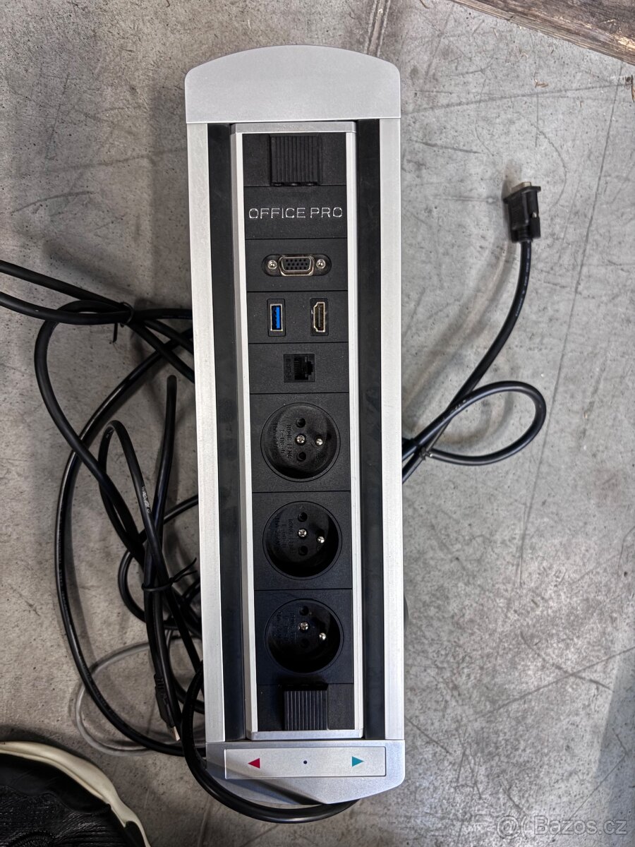 Kancelářský nábytek - sada - 9