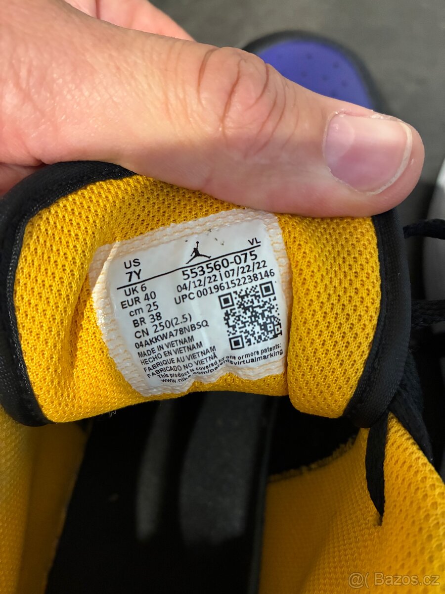 Prodám dámské boty Air Jordan 1 Low - 9