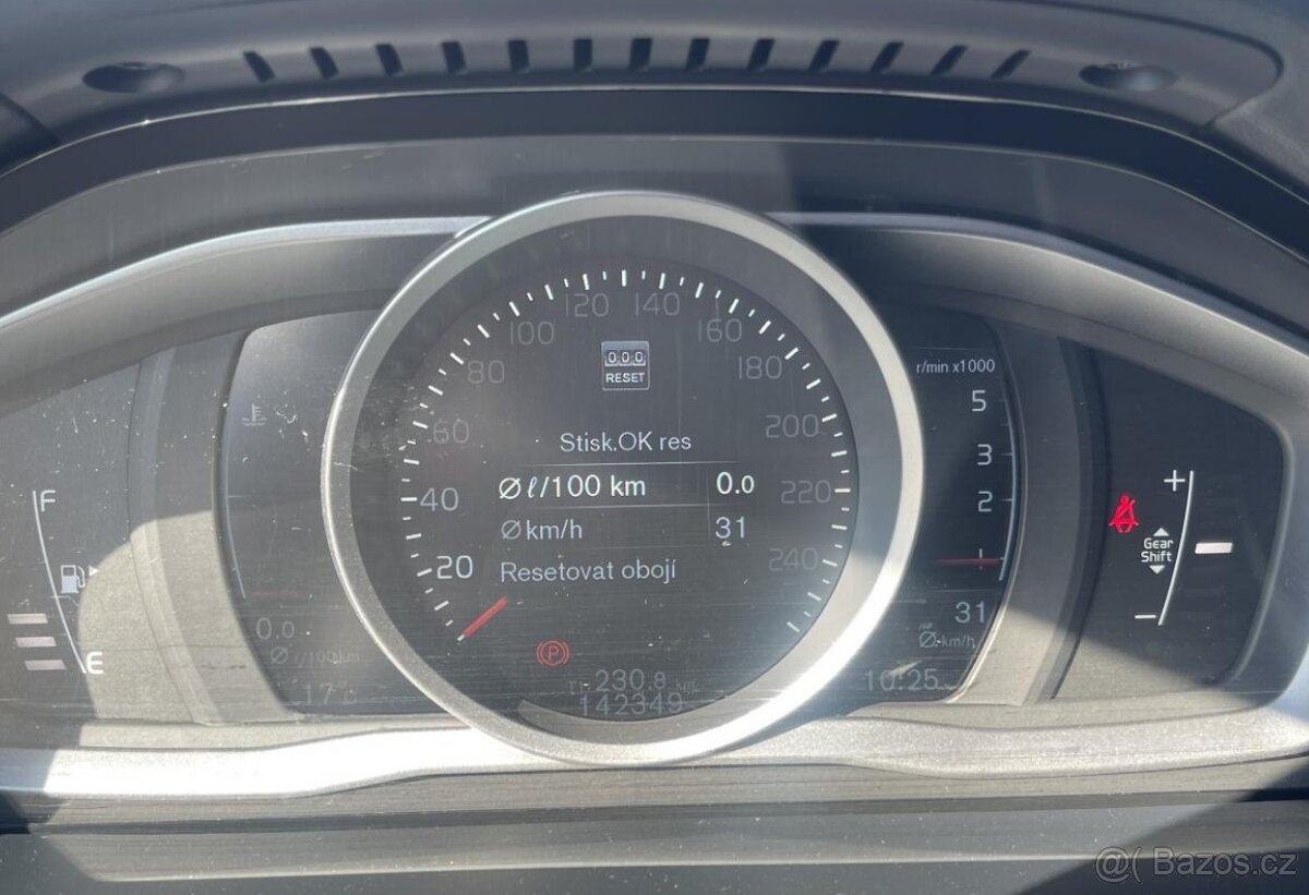 Volvo V60 1.6 D2 OCEAN RACE 112K MAN6 - 9