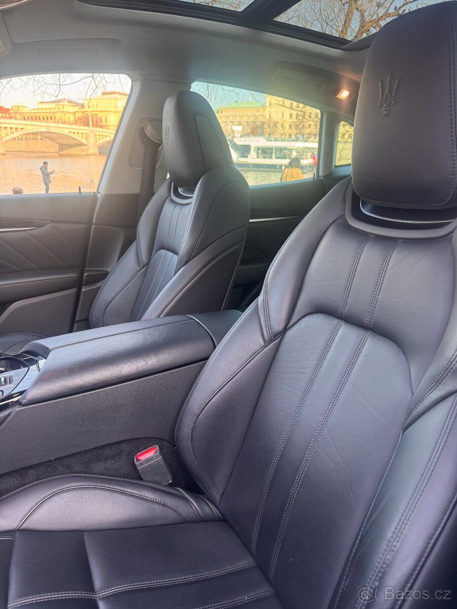 Maserati LEVANTE - 9