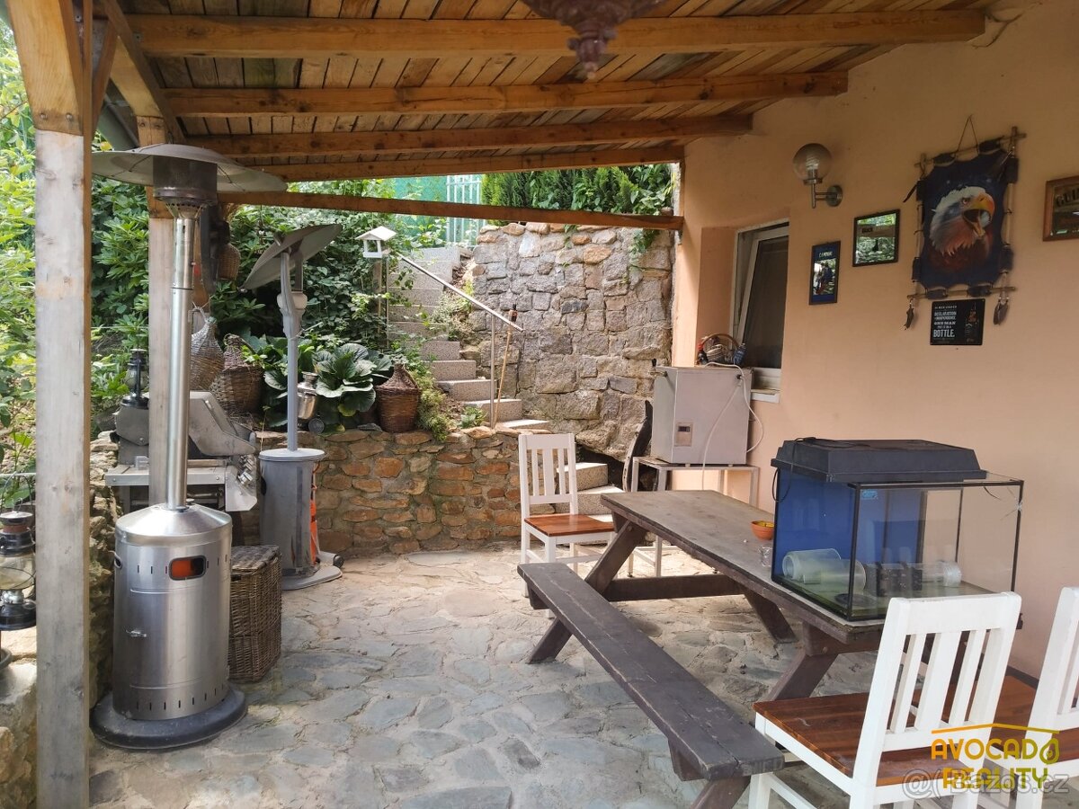 Rodinný dům v žádané lokalitě až pro 3 generace - 9