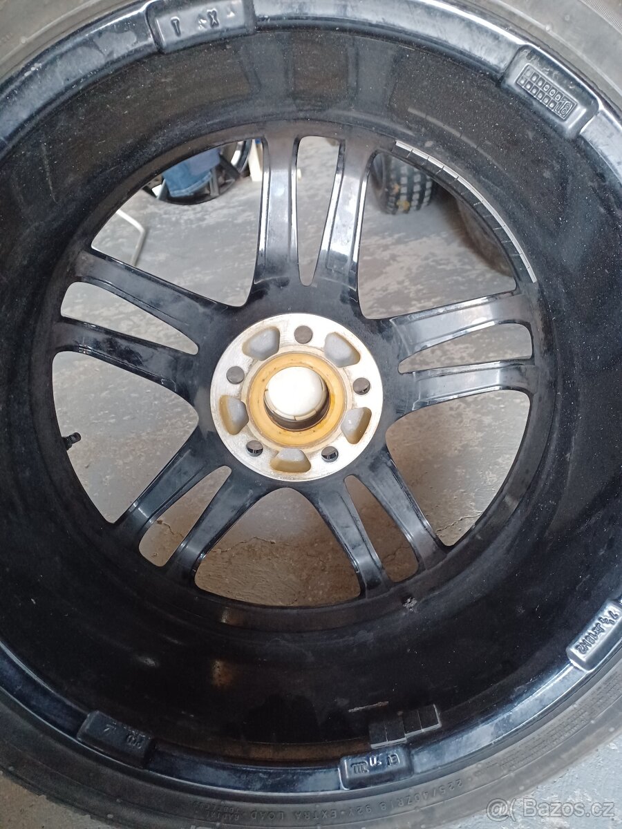 5x112 R18 7.5j et 50 Dezent - 9