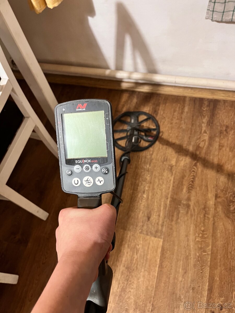 minelab equinox 600 - 9