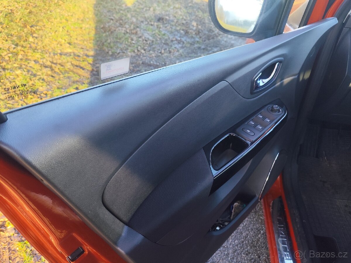 Renault Captur 1.2/87 kW 1.majitel ,původ ČR - 9