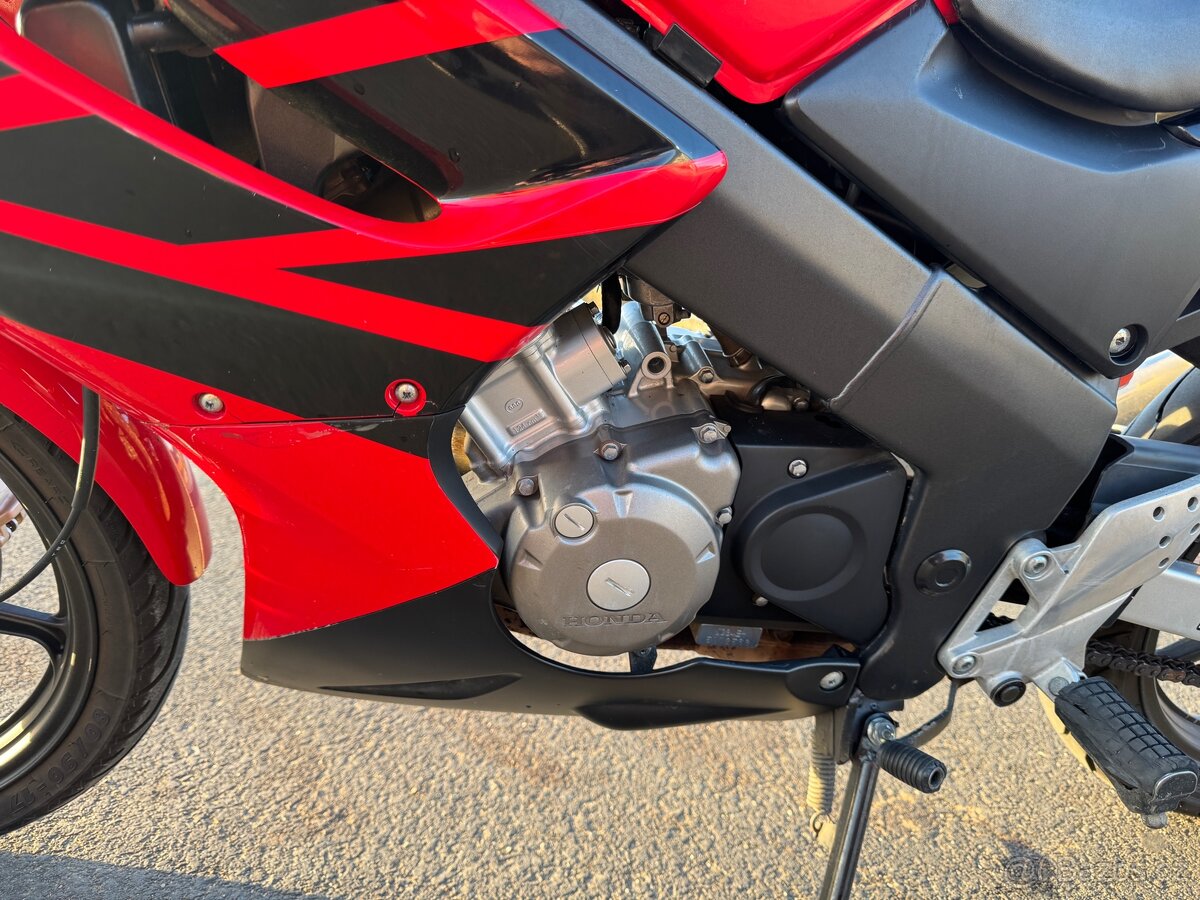 Honda CBR 125R - 9