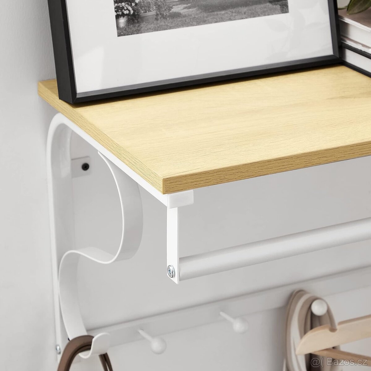 NOVÝ NÁSTĚNNÝ VĚŠÁK S POLICÍ - 9