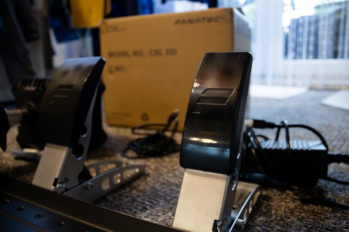 Fanatec CSL DD 8Nm QR1 + Pedály + MOZA Table clamp - 9