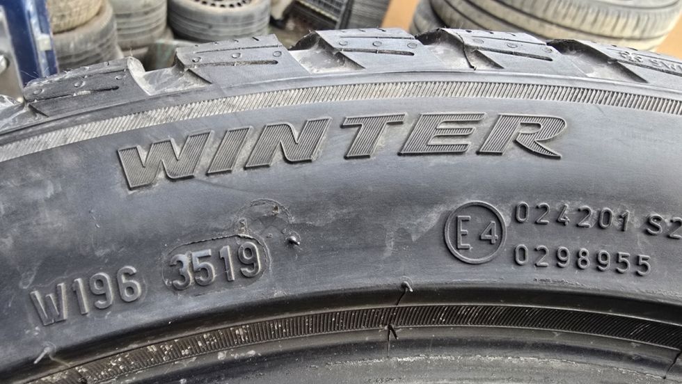 Zimní pneu 225/45/18 Pirelli - 9