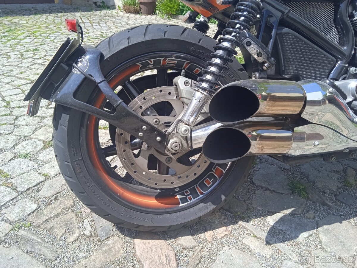 Harley Davidson v rod - 9