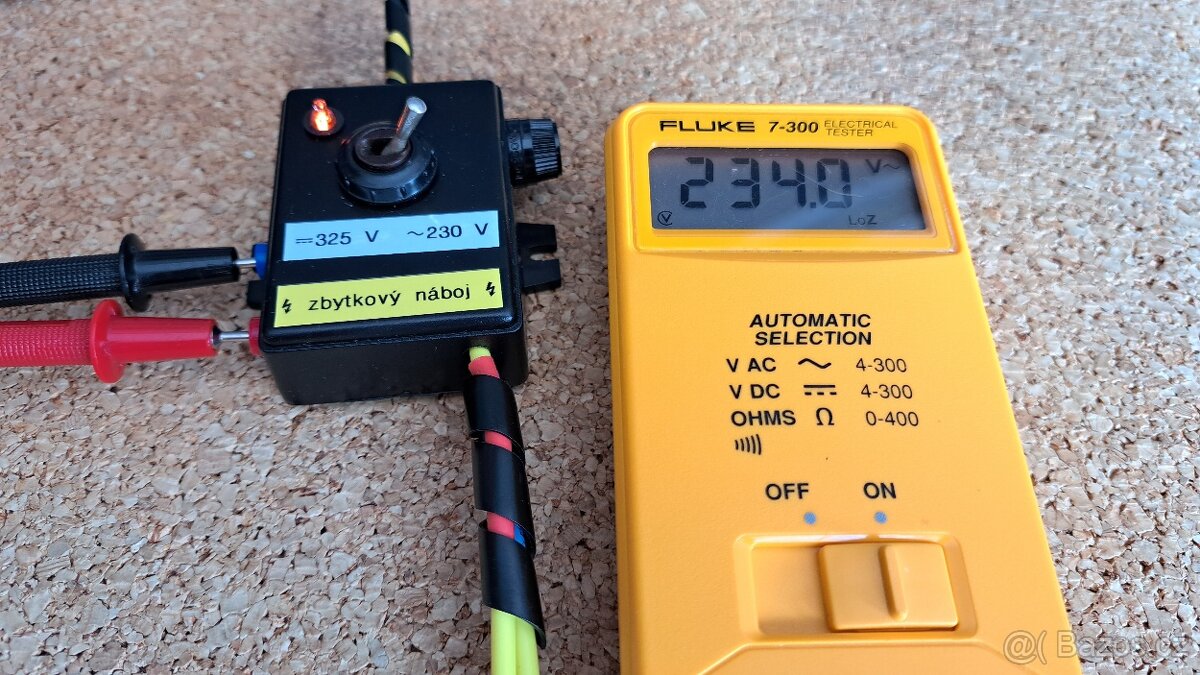 FLUKE 7-300 Kapesní multimetr (multitester) pro silnoproud - 9