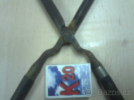 Dárek pro kadeřnici. Historické kleště k ondulování.... - 9