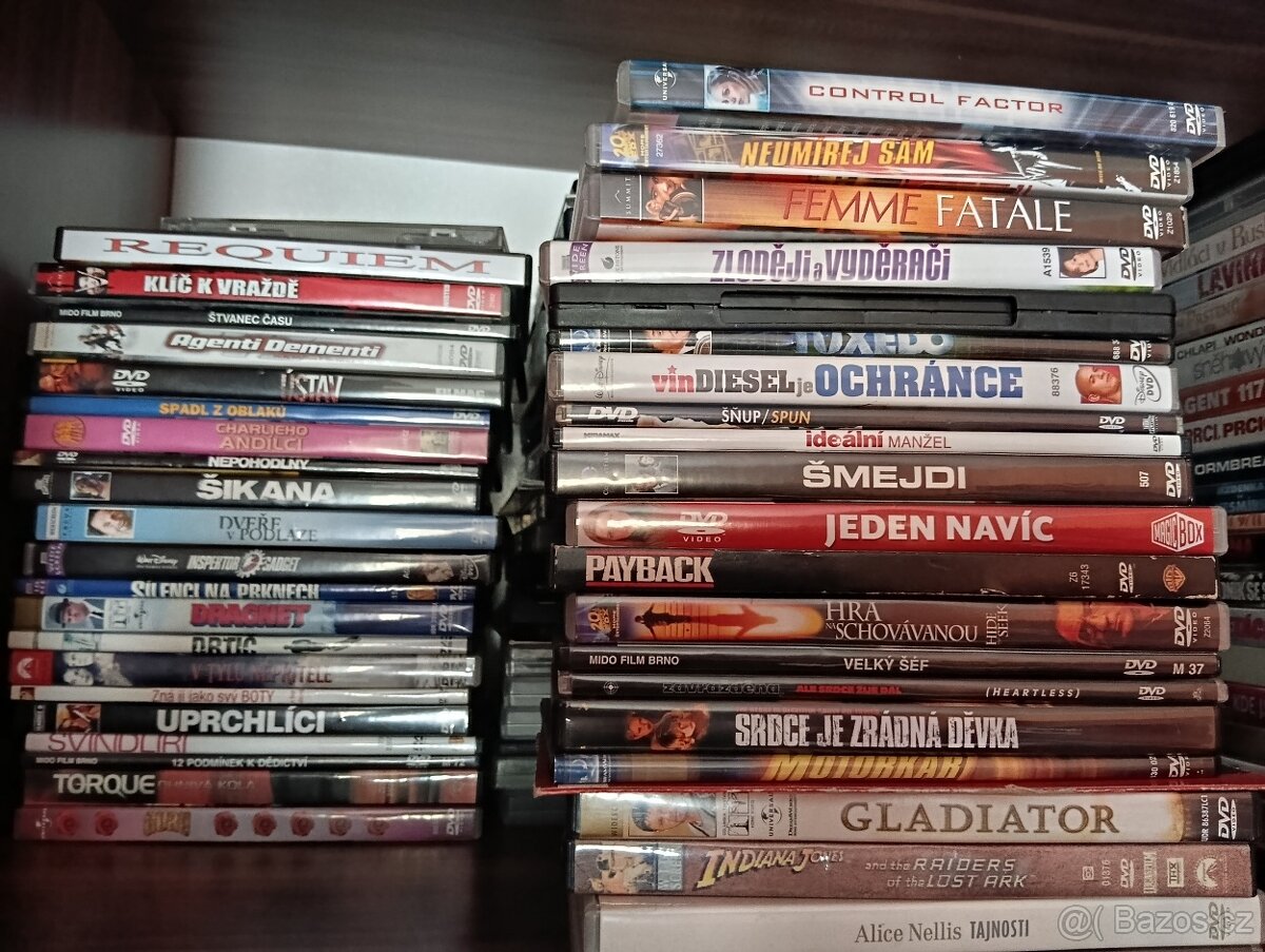 DVD rekordér+ cca 100 filmů DVD - 9