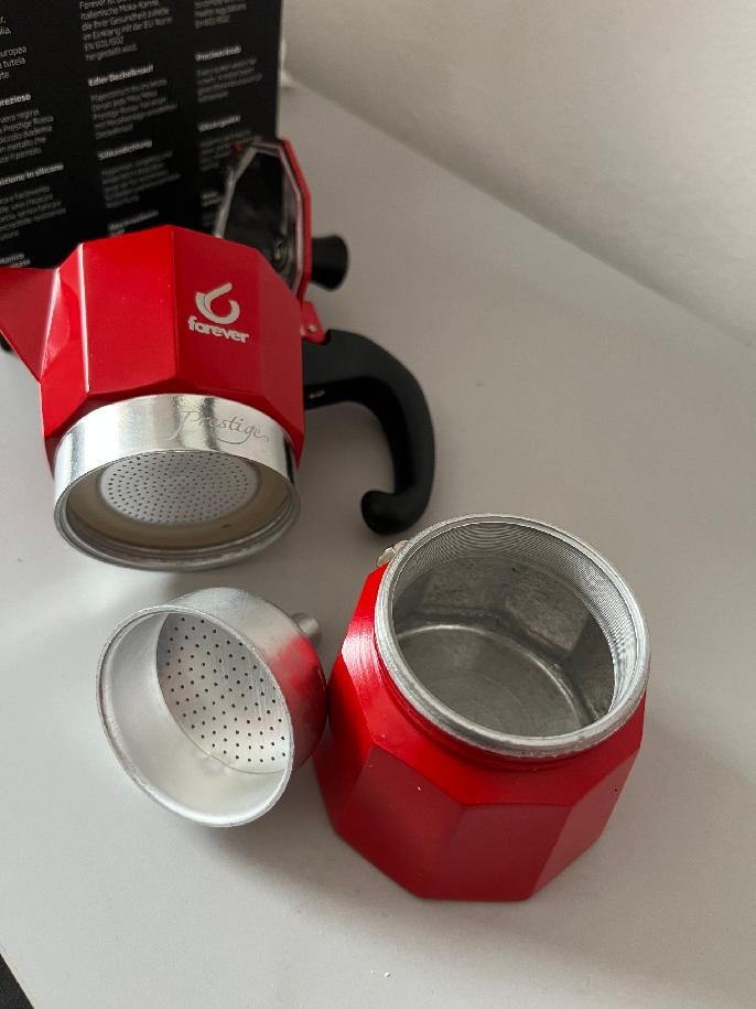 Žehlička a konvička na kávu - 9