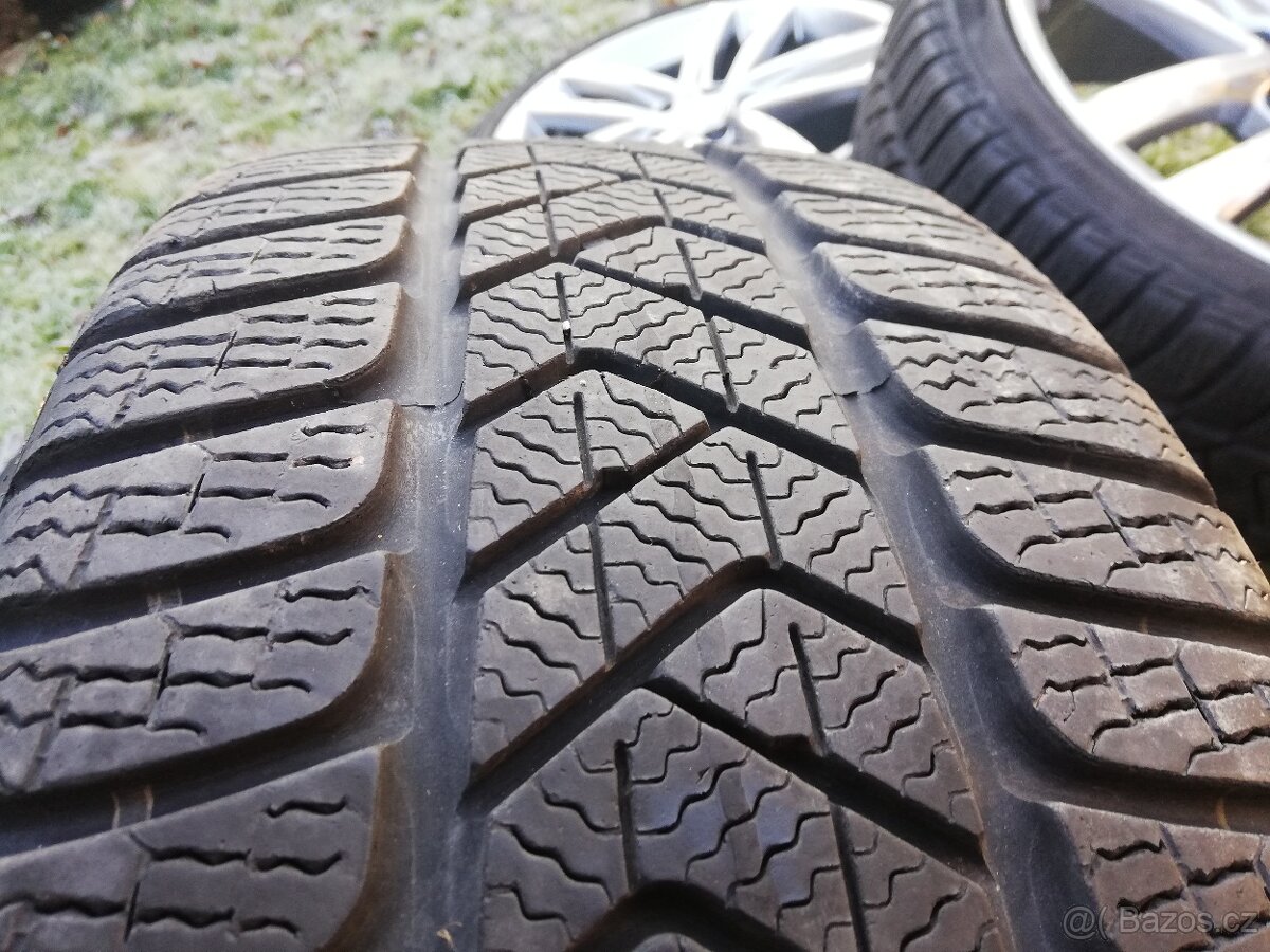 zimní alu 18" VW Golf VII Salvador ,Pirelli 225/40/18 - 9
