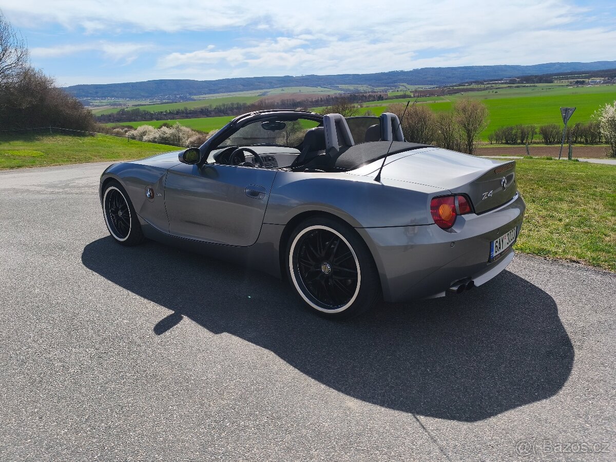BMW Z4 E85 manuál - 9
