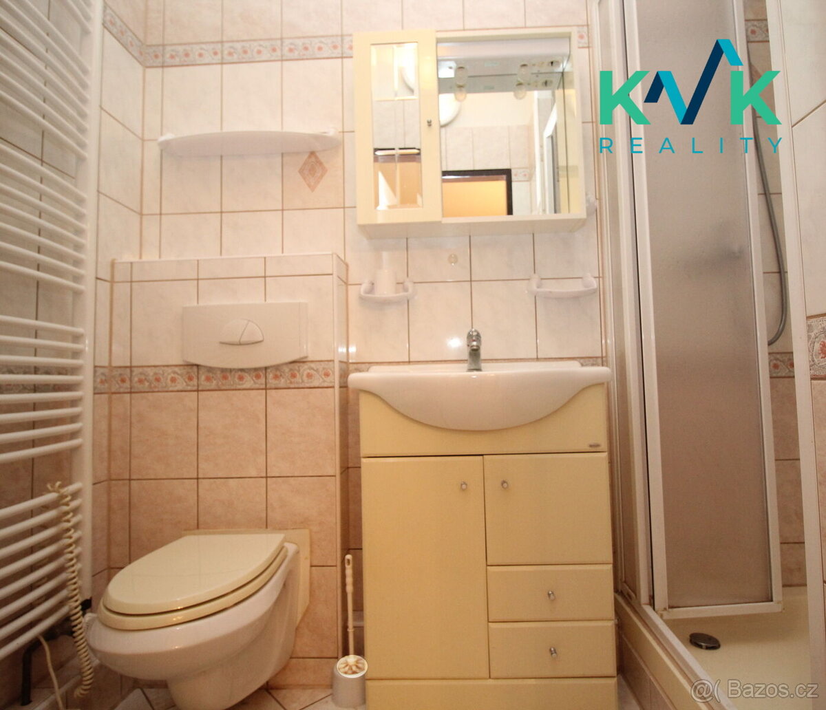 RD 6+2, zahrada, pozemek 734 m2, zateplení, garáž, Karlovy - 9