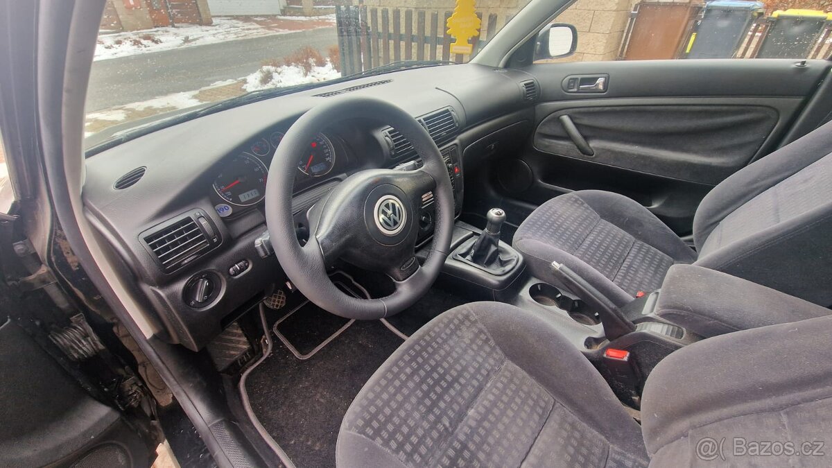 Volkswagen Passat B5.5 1.6 75kw 2001 - 9