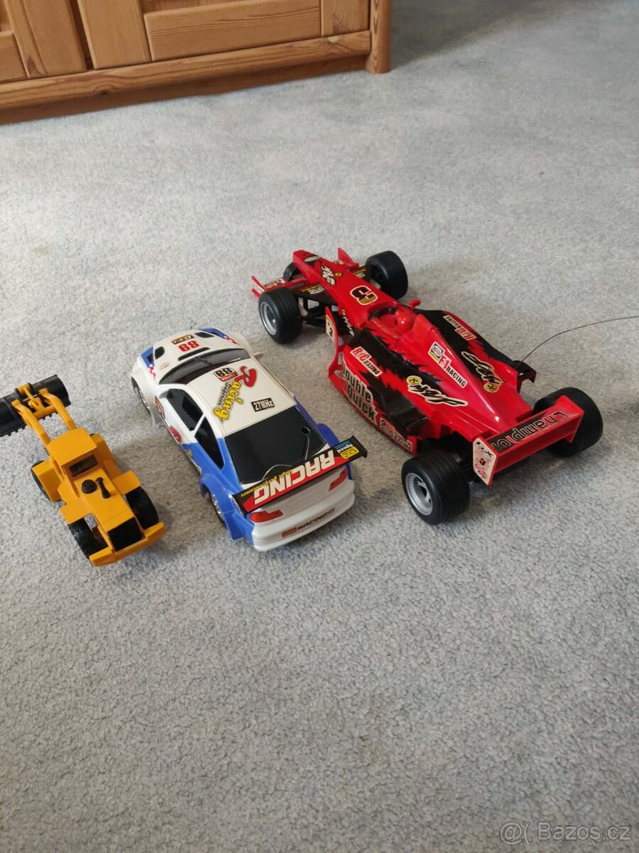 Autíčka na ovládání + nakladač - 9