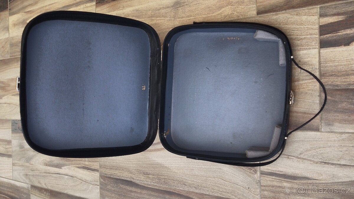 Prodám psací stroj Consul - 9