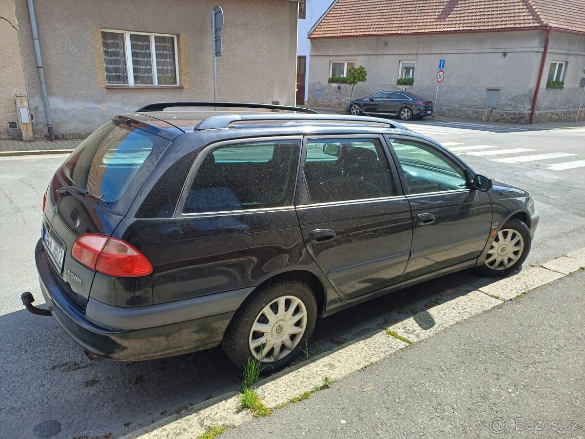 Prodám Toyota Avensis - 9