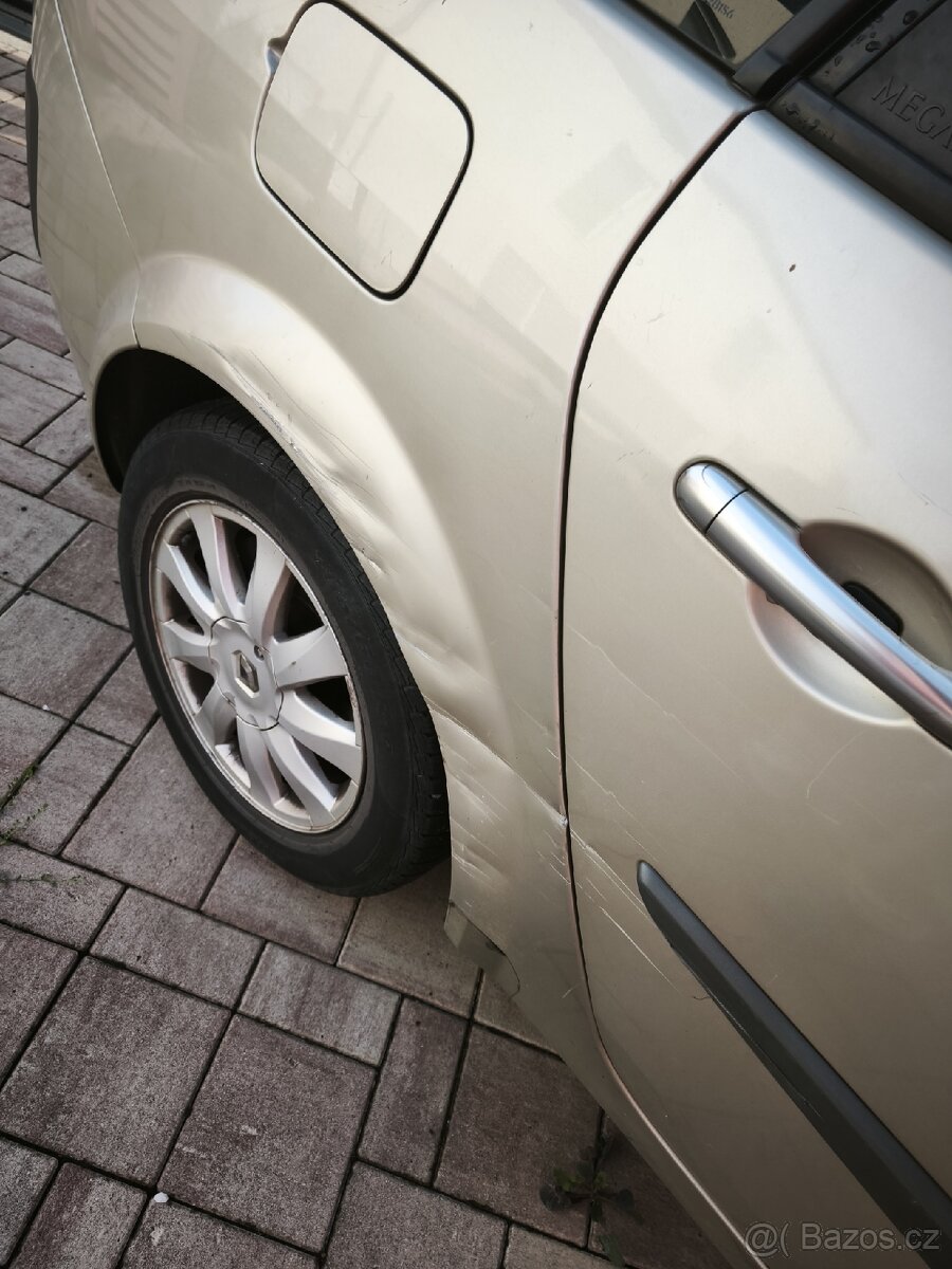 Renault Megane Scenic 7 míst - 9