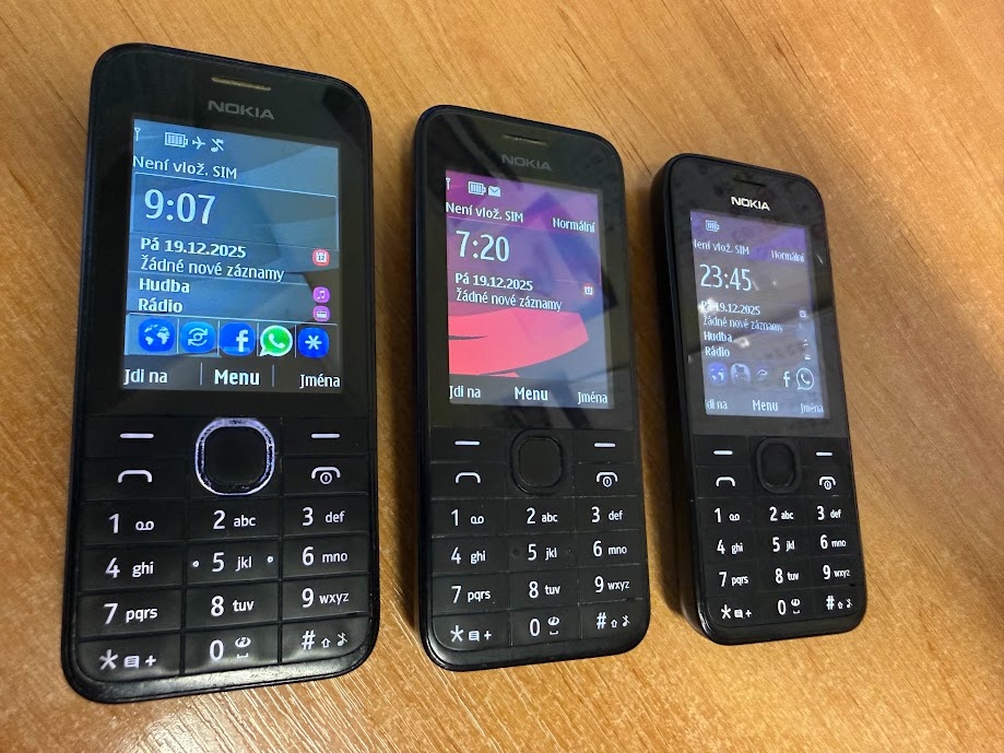 NOKIA 208 plně funkční s originální baterií, červená a černá - 9