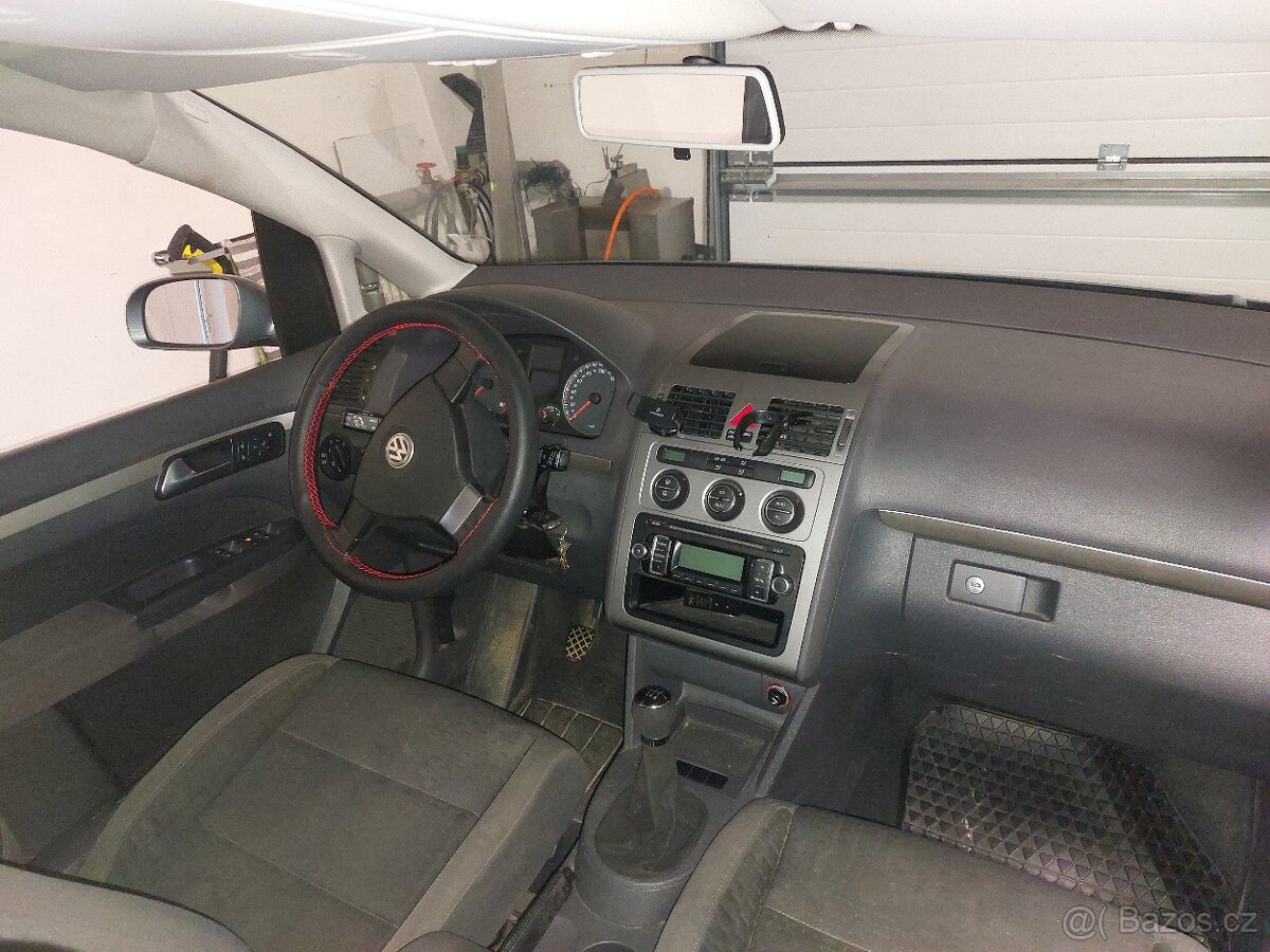 VW Touran PRODÁM NEBO VYMĚNÍM - 9