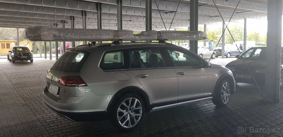 Pricniky Thule na Golf variant a Octavie combi - 9
