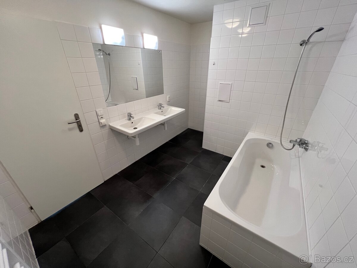 Pronájem bytu - 4+kk, 91 m², Masarykova 600, Žatec - 9
