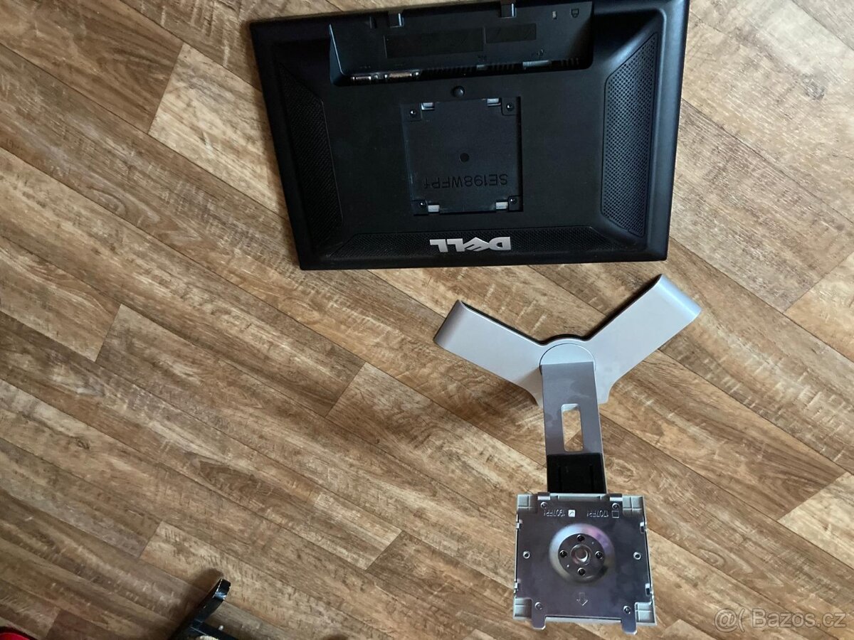 Monitor DELL otočný - 9