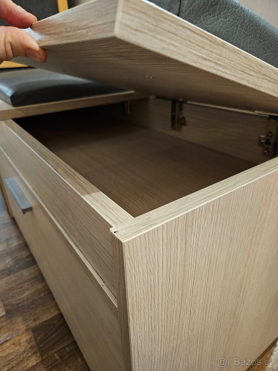 Botník se sedákem - 9