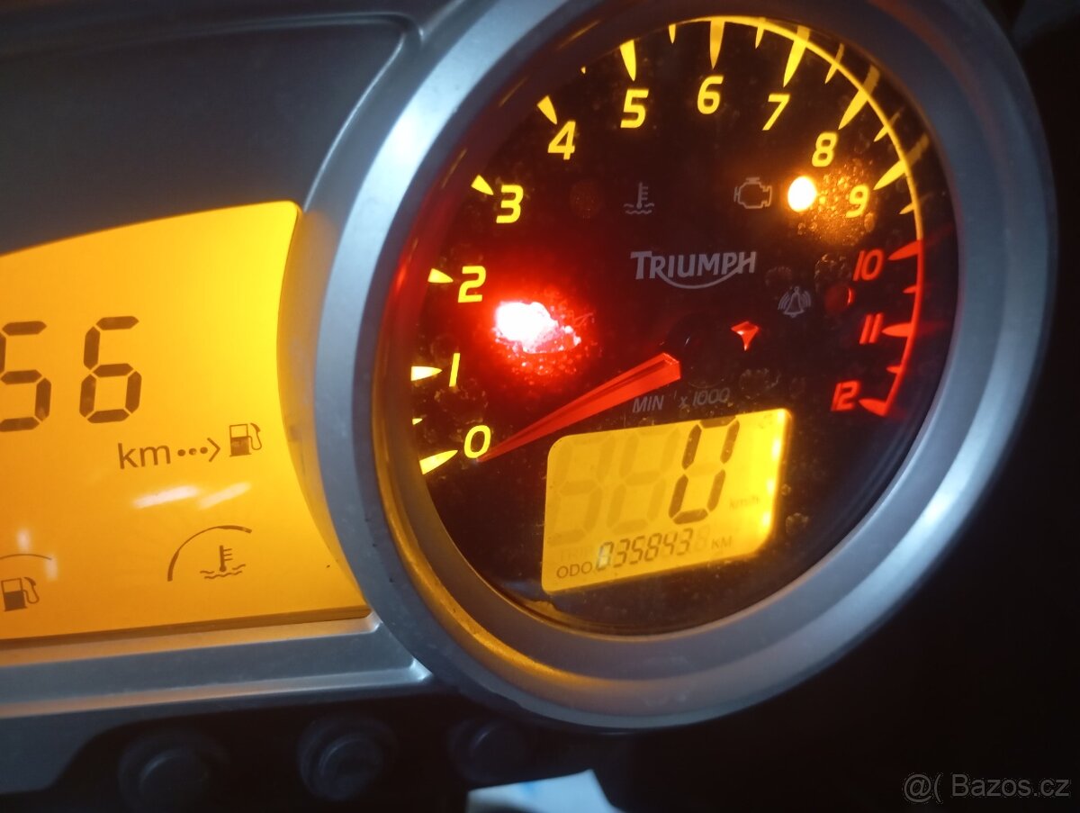 Triumph Tiger 1050 - 9