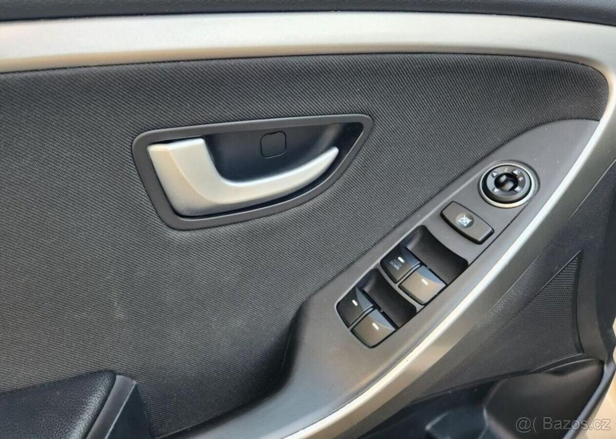 Hyundai i30 1.4-TEMPOMAT-KLIMA - 9