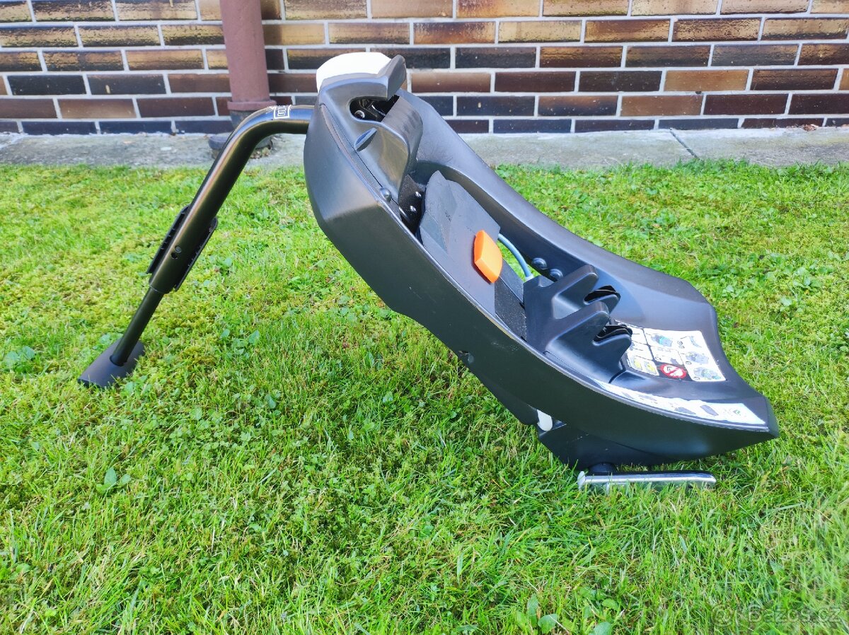 Kočárek + autosedačka - 9