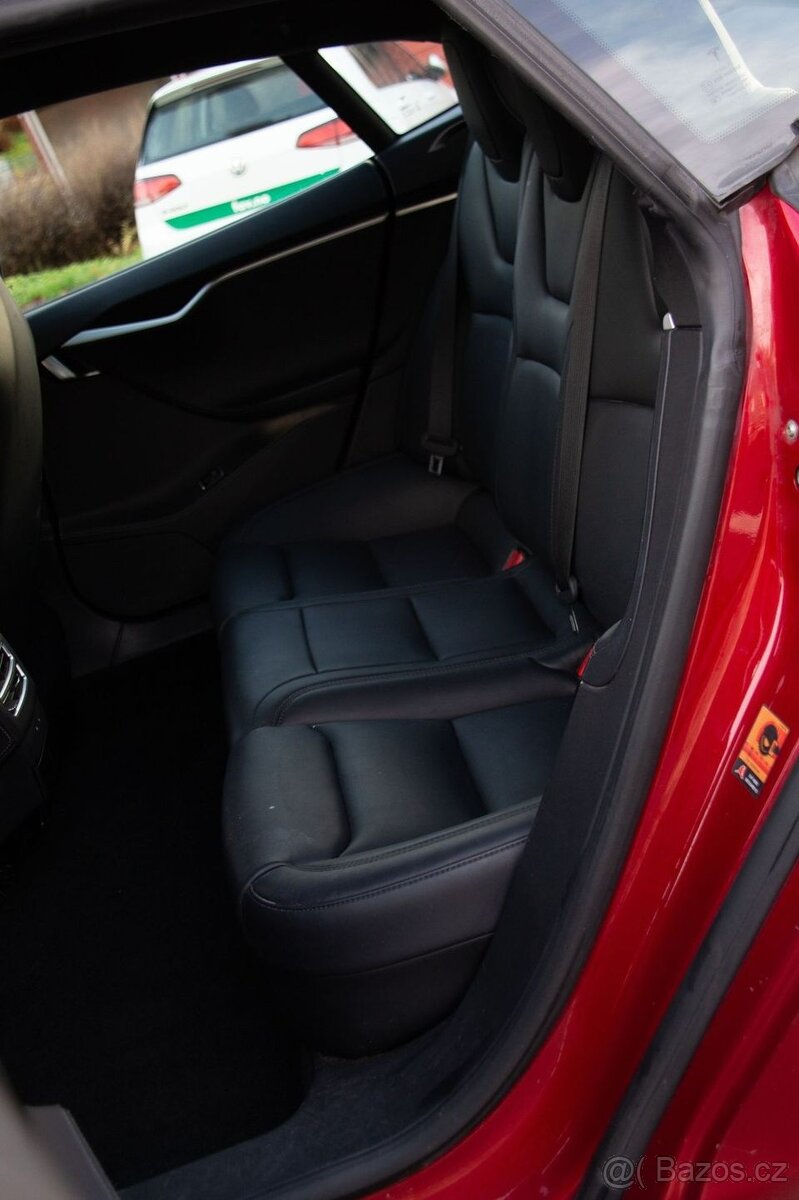 Tesla.model S 75D model.r.2018 - 9