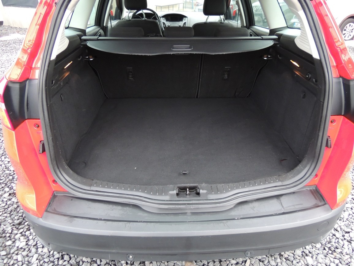 Ford Focus Combi 1.5TDCi,70kw,2017,výbava,ČR,1maj.-21%DPH - 9