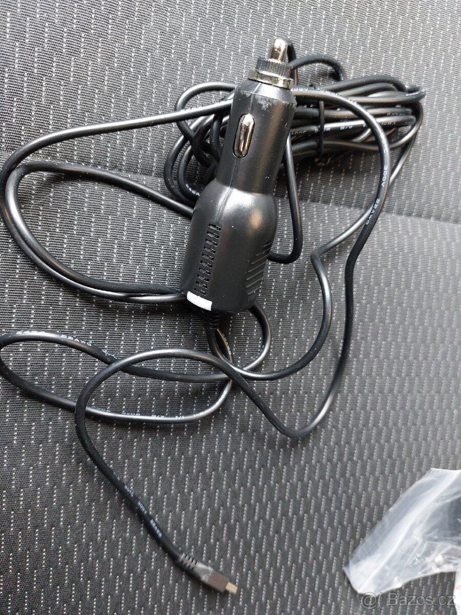 Kamera do auta Niceboy Pilot Q8 NOVÁ - 9