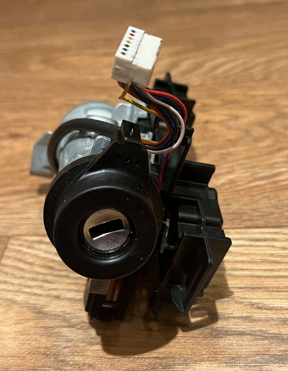 Škoda Octavia 3 III-Sada-Spínací skříňka,zámek dveří,2x klíč - 9